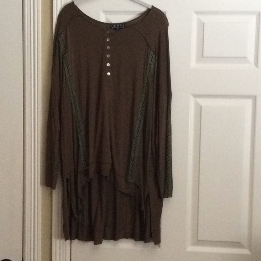 Transitional top